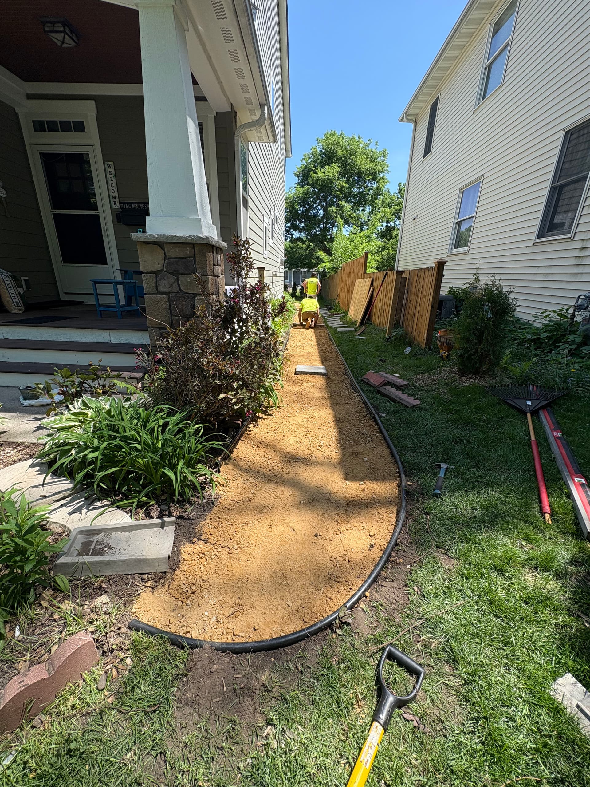 Gallery photos for 80-Foot Stepping Stone Path Installed in Minneapolis: Image #4