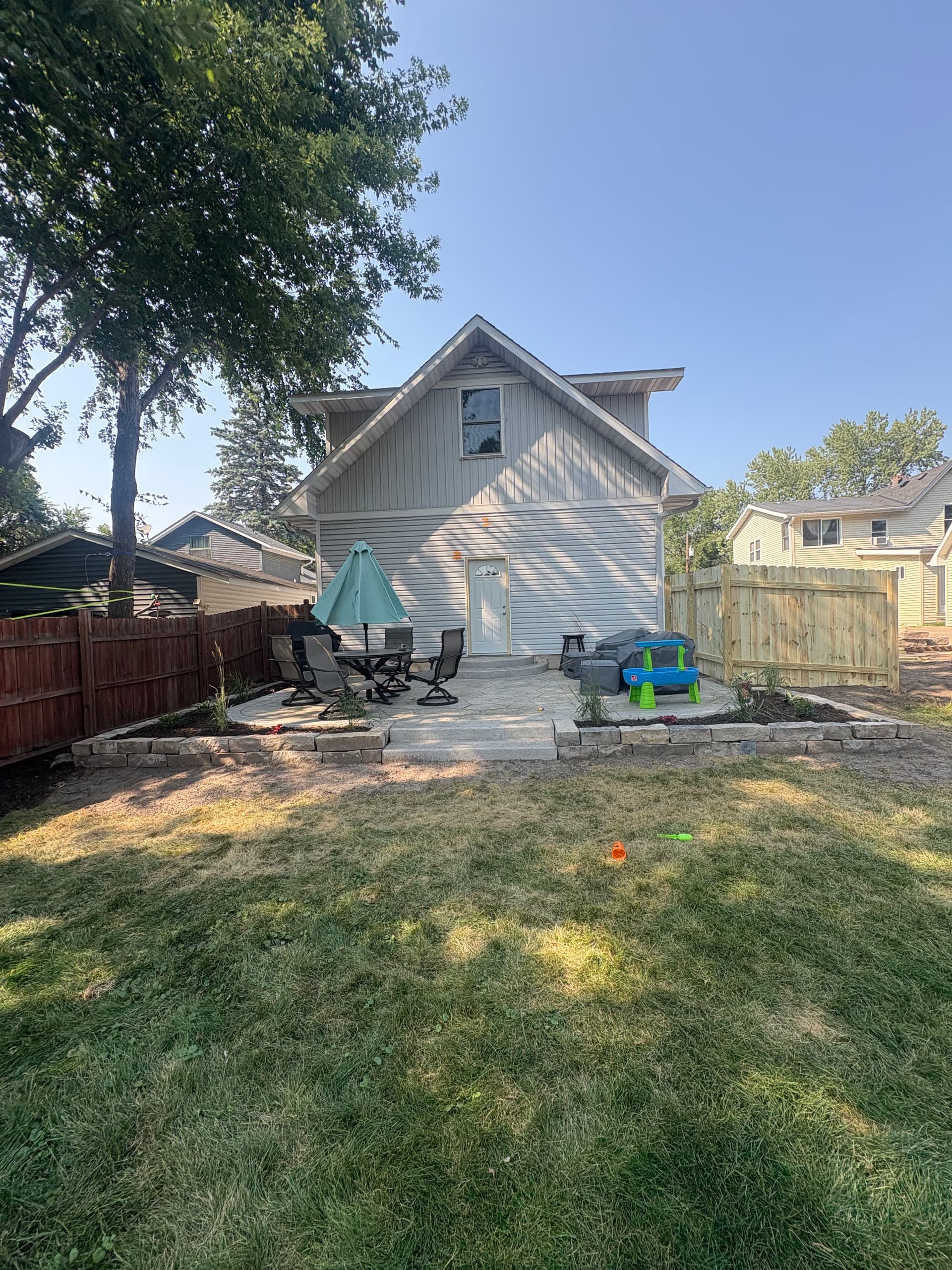 Gallery photos for Stamped Concrete Patio and Chilton Retaining Wall Backyard Build: Image #4
