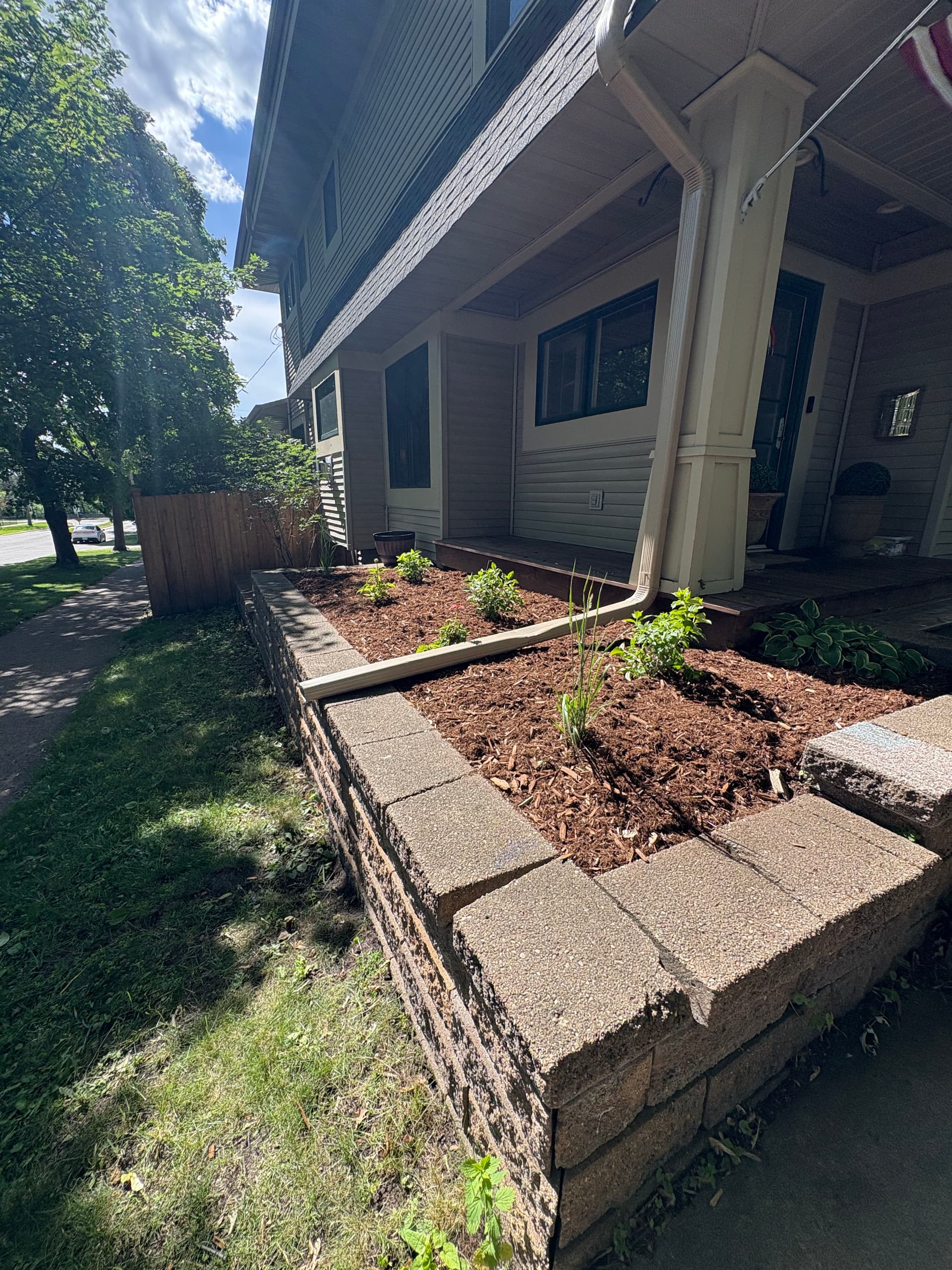 Gallery photos for Cedar Mulch, River Rock, and Fresh Plantings in Minneapolis: Image #3