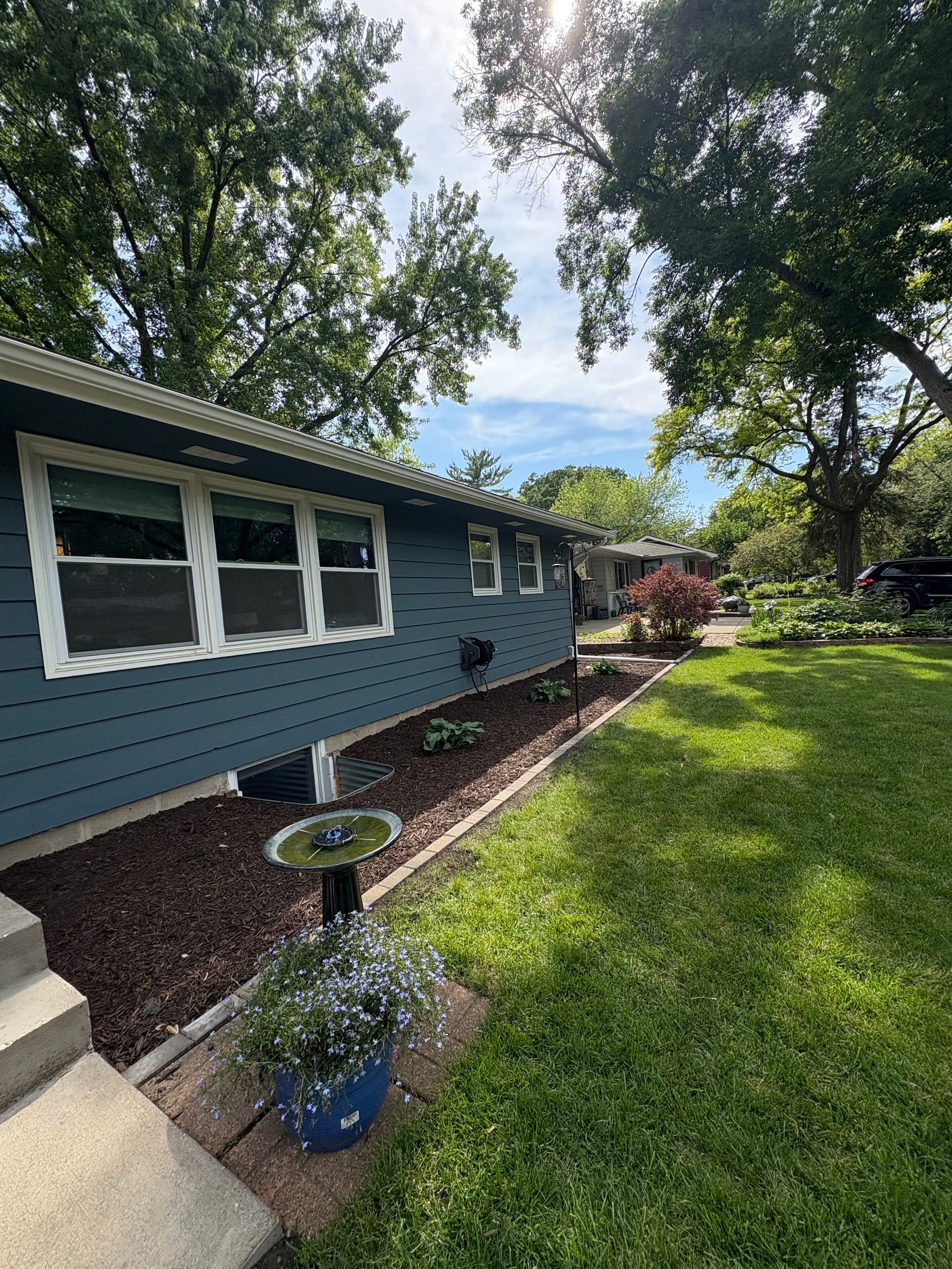 Gallery photos for Concrete Patio, Paver Edging, and Fresh Mulch Beds Done Right: Image #2