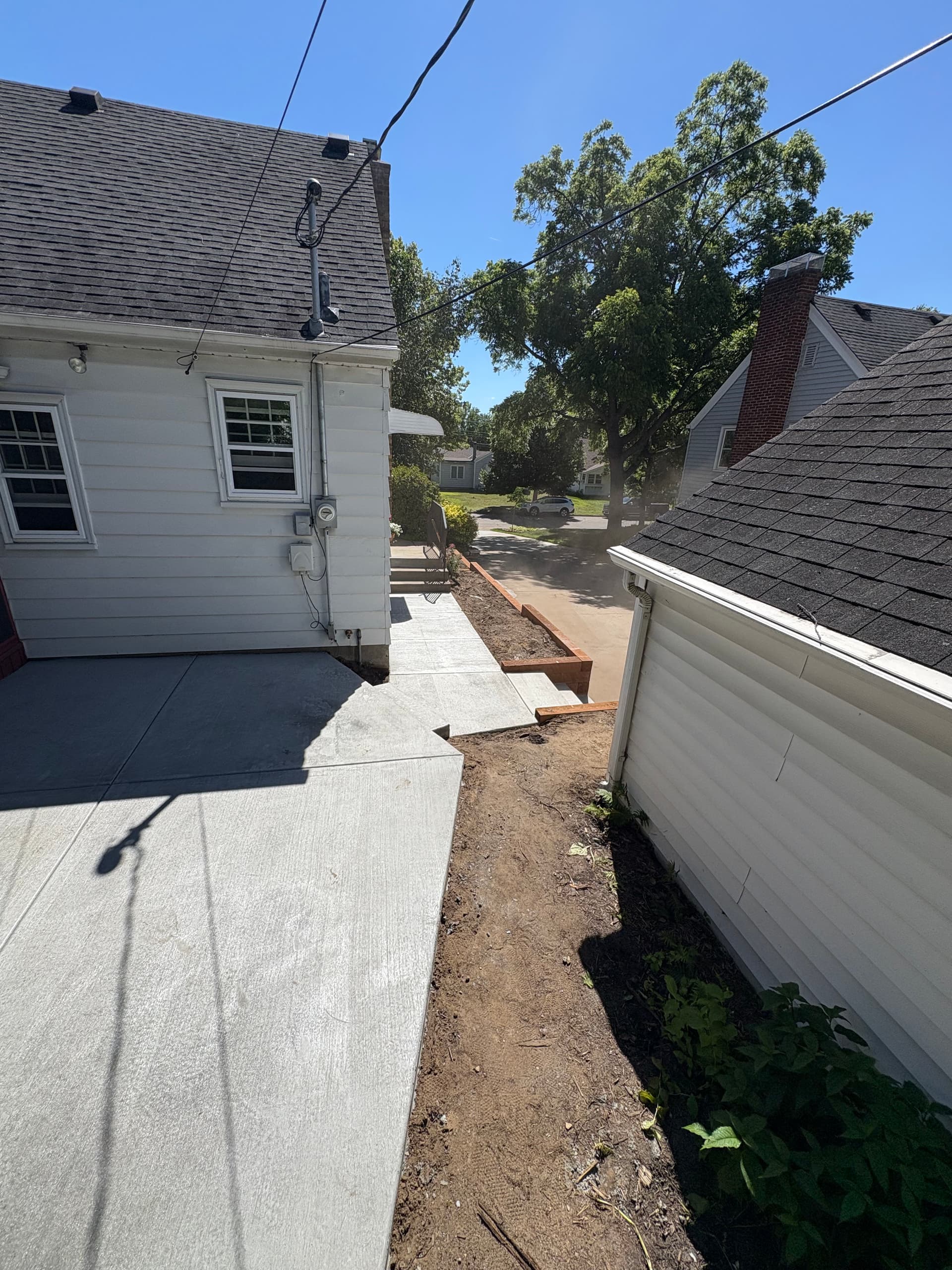 Gallery photos for Cedar Retaining Wall and Full Concrete Hardscape Rebuild: Image #4